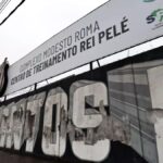 Fogos de artifício usados por torcedores na invasão ao CT do Santos