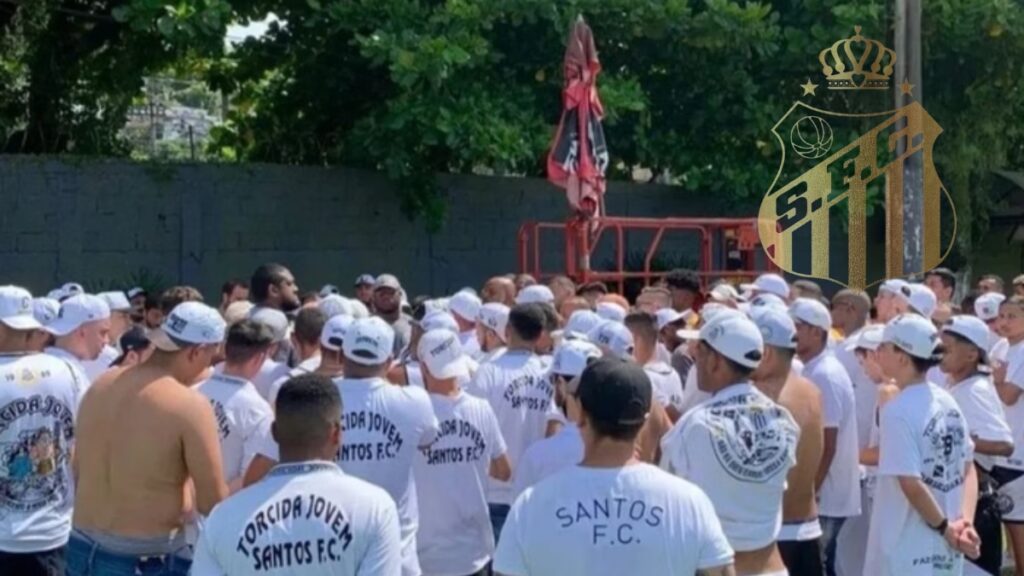 Confusão no CT Rei Pelé com torcida revoltada pela derrota