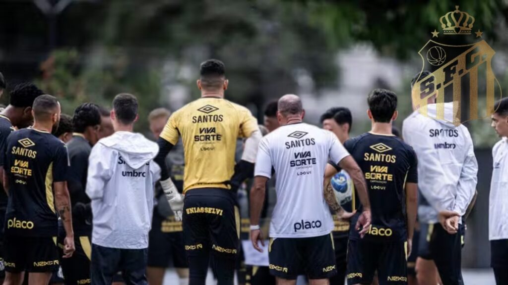 Jogadores do Santos treinando com foco tático na preparação para o CRB